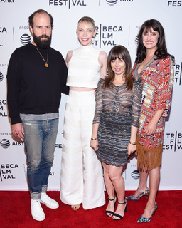 Riki Lindhome feet photo thumbnail