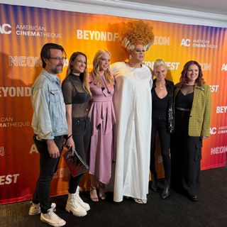 Riki Lindhome feet photo thumbnail