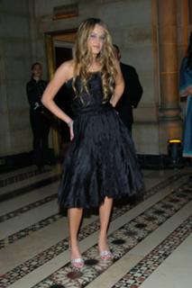 Riley Keough feet photo thumbnail