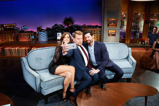 Riley Keough feet photo thumbnail