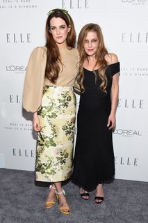 Riley Keough feet photo thumbnail