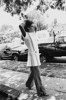 Riley Keough feet photo thumbnail