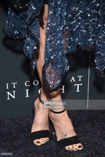Riley Keough feet photo thumbnail