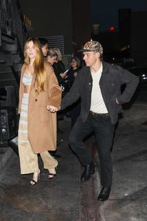 Riley Keough feet photo thumbnail