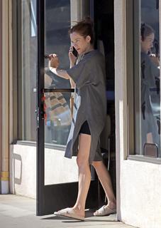 Riley Keough feet photo thumbnail
