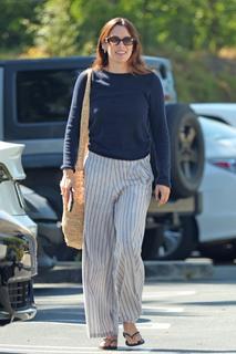 Riley Keough feet photo thumbnail