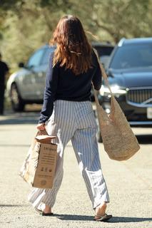 Riley Keough feet photo thumbnail