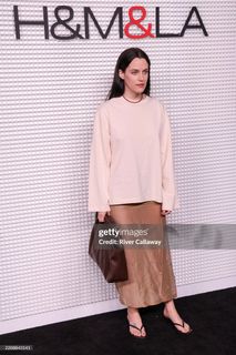 Riley Keough feet photo thumbnail