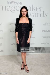 Riley Keough feet photo thumbnail