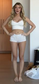 Riley Mae Lewis feet photo 18