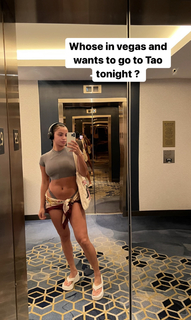 Riley Simpson feet photo 4