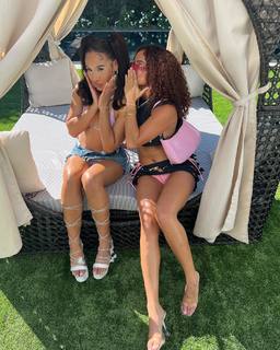 Riley Simpson feet photo 1