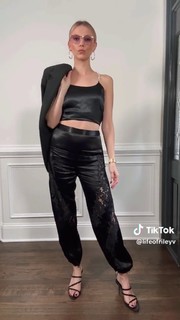 Riley Voelkel feet photo 3