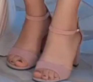 Rimi Sen feet photo thumbnail