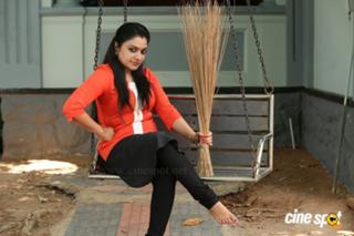 Rimi Tomy feet photo 1