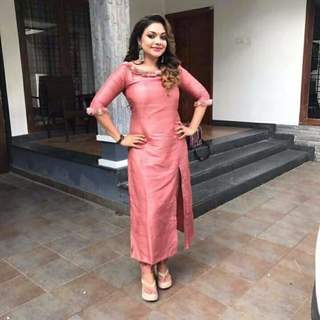 Rimi Tomy feet photo 4