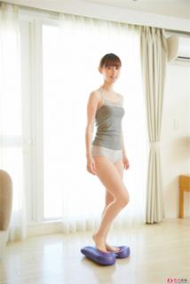 Rina Akiyama feet photo thumbnail