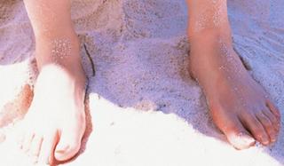Rina Akiyama feet photo thumbnail