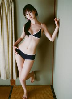 Rina Akiyama feet photo thumbnail