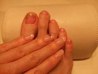 Rina Akiyama feet photo thumbnail