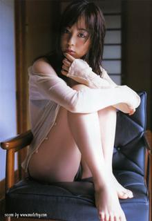Rina Akiyama feet photo thumbnail