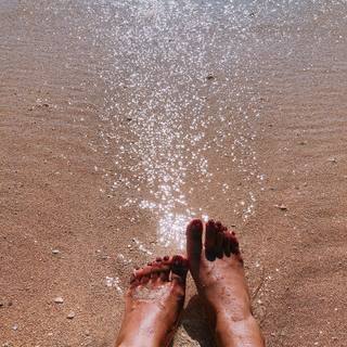 Rina Hashimoto feet photo 2
