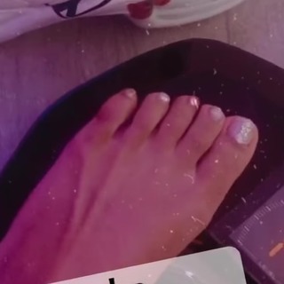 Rina Hashimoto feet photo 3