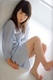Rina Kawaei feet photo 12