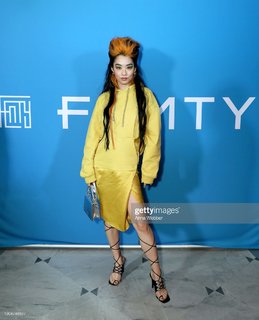 Rina Sawayama feet photo 1