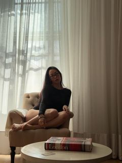 Rina Sawayama feet photo 1