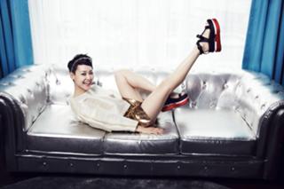 Rinko Kikuchi feet photo thumbnail