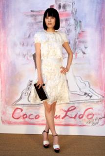 Rinko Kikuchi feet photo thumbnail