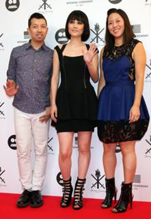 Rinko Kikuchi feet photo thumbnail