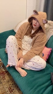 Rino Sashihara feet photo 8