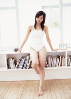Risa Yoshiki feet photo 3