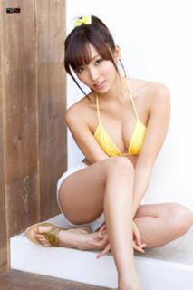Risa Yoshiki feet photo 4