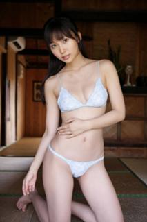 Risa Yoshiki feet photo 9