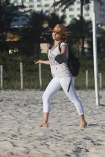Rita Guedes feet photo 9