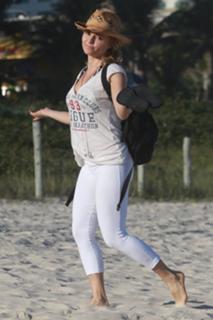 Rita Guedes feet photo 8
