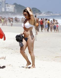 Rita Guedes feet photo 4