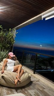 Rita Guedes feet photo 4