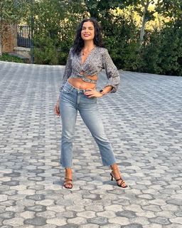 Rita Hayek feet photo 4