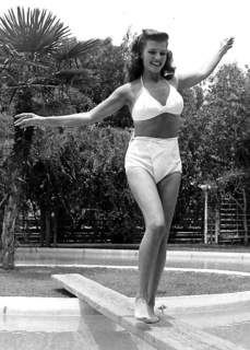 Rita Hayworth feet photo thumbnail