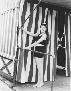 Rita Hayworth feet photo thumbnail