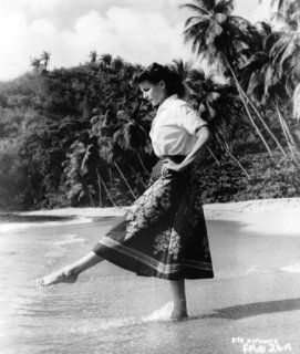 Rita Hayworth feet photo thumbnail