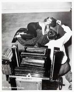 Rita Hayworth feet photo thumbnail