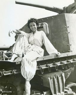 Rita Moreno feet photo 13