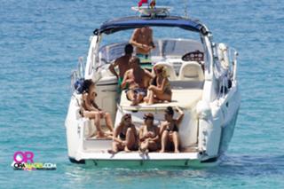 Rita Ora feet photo thumbnail