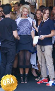 Rita Ora feet photo thumbnail