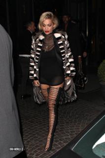 Rita Ora feet photo thumbnail